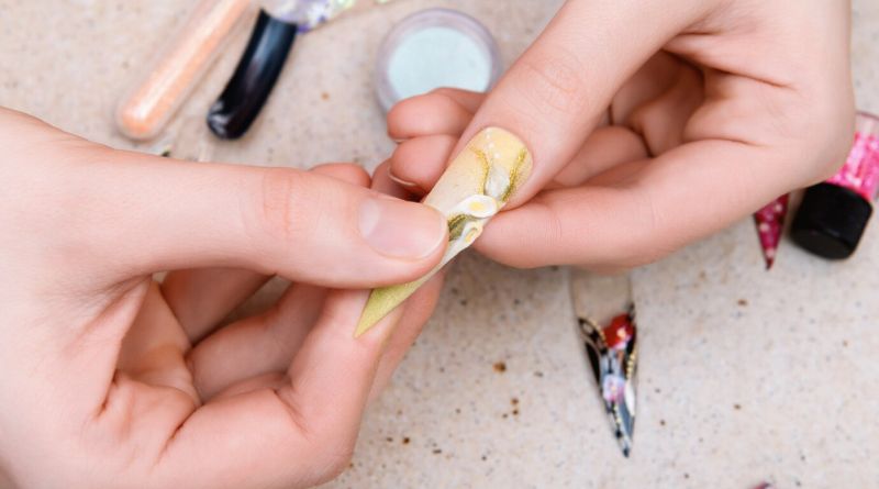Nail Art Delight A Quick and Easy DIY Guide for Stunning Nails