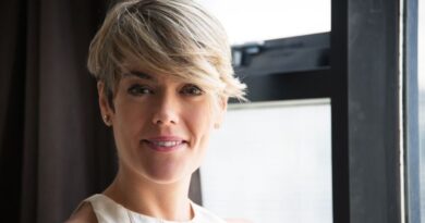 10 Short Hairstyles for Women of All Ages