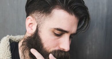 7 Attractive Long Hairstyles For Men