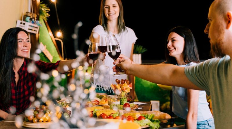 7 Best Wines Under $20 To Bring to All Your Holiday Parties