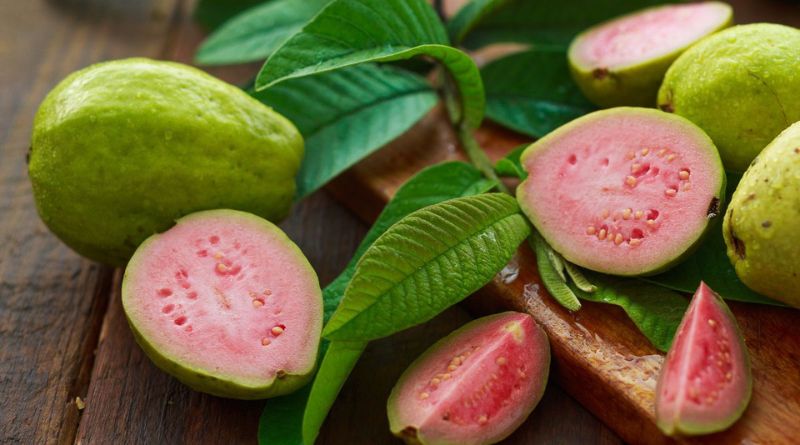 8 Benefits Of Eating Guava In Winter