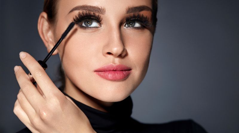 8 Simple Makeup Tips to Make Your Eyes Pop