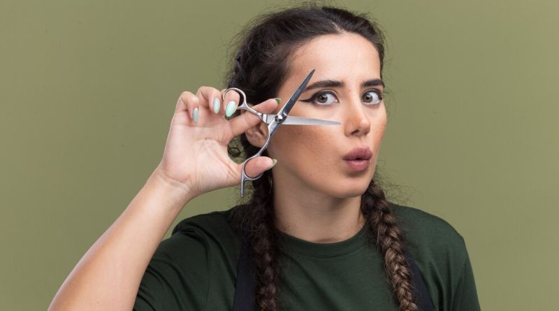 9 Pro Tips for Getting Thick Eyebrows