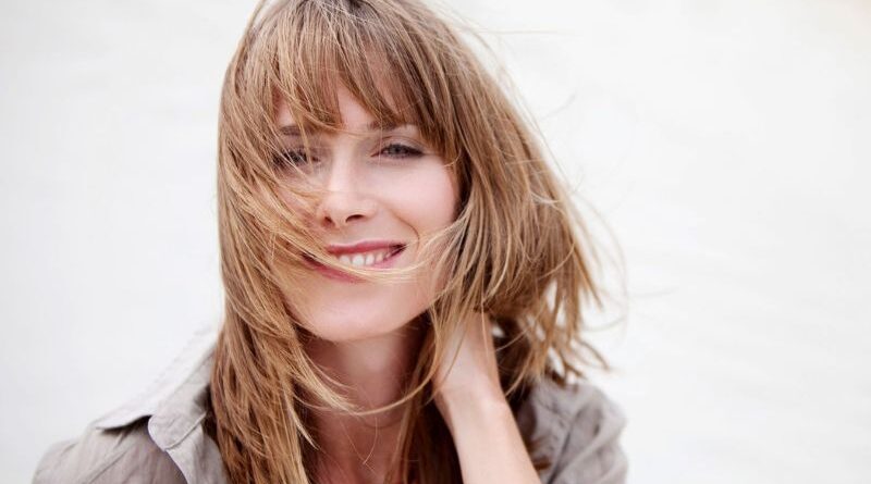 How to Style Wispy Bangs Like a Hairstylist