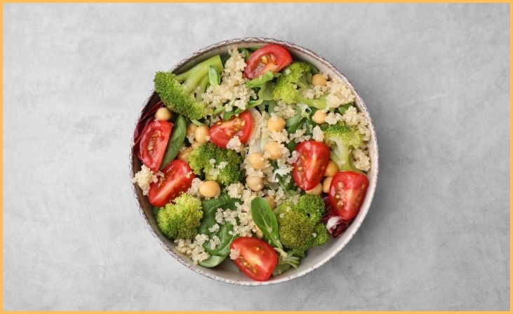 Quinoa Salad with Chickpeas and Veggies
