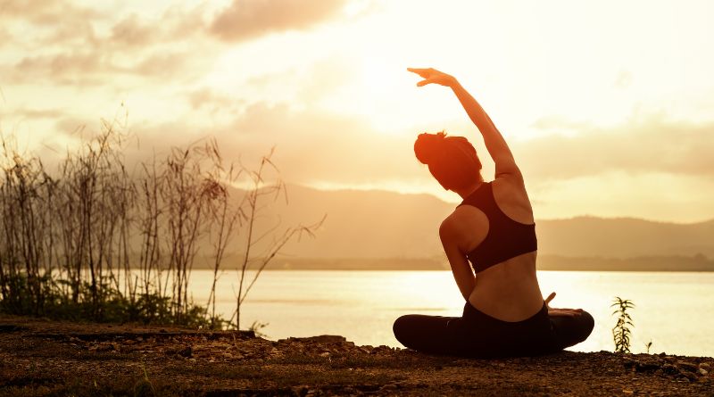 This 7-Minute Morning Yoga Routine Will Mobilize Your Entire Body.
